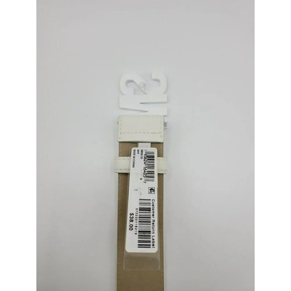 NWT Steve Madden White Logo Keeper Buckle Belt Faux Leather Metal Buckle Size S - Picture 3 of 4